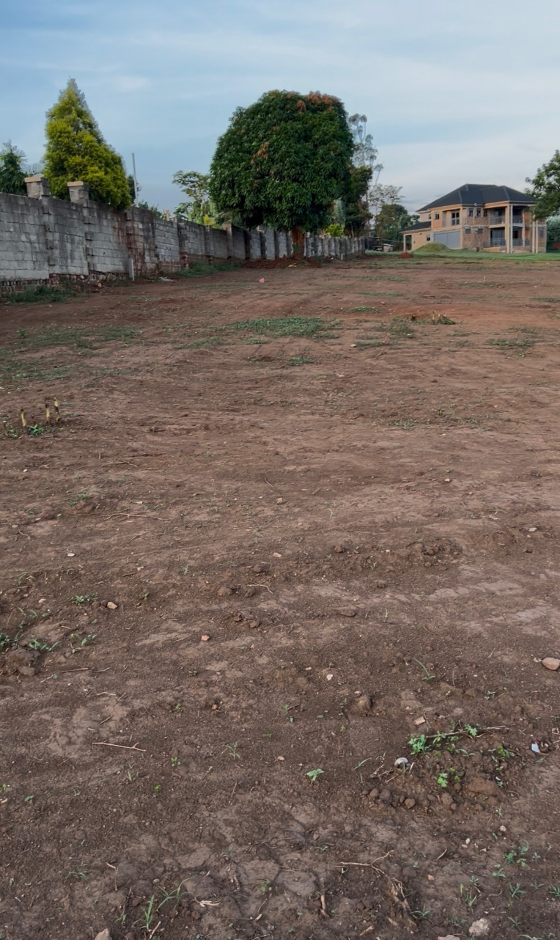Katende Lungala — Masaka Road